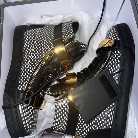 Giuseppe Zanotti Luxury Shoes - Picture 3 of 3